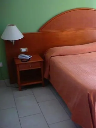 Hotell Florida 3*